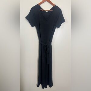 T by Talbots Classic V-Neck Black Tie-Waist Women’s Jumpsuit Medium Short Sleeve